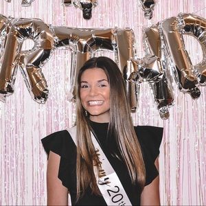 Meet your Posher, Caroline